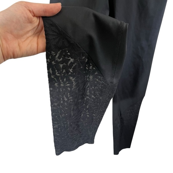 BEYOND THE BUMP x BEYOND YOGA Maternity Black Lace Leggings - Picture 6 of 12